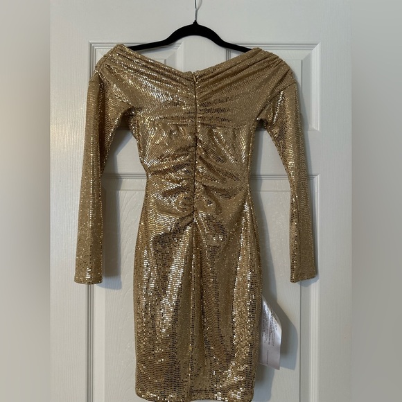 BCBGMaxAzria Gold Metallic Off-the-Shoulder Cocktail Dress - Picture 11 of 14
